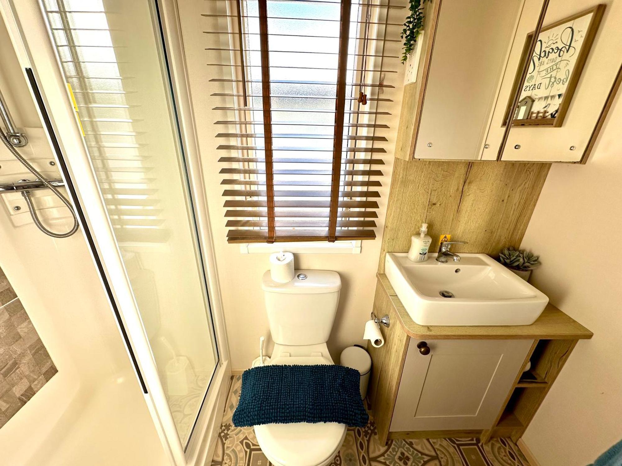 The Boat House, Hot Tub Lodge South Cerney Εξωτερικό φωτογραφία